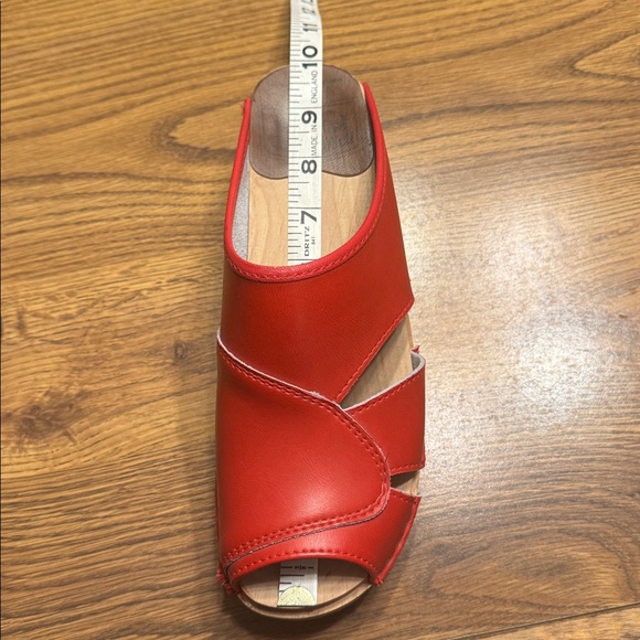 Troentorp Red Leather Sandals - Picture 8 of 8